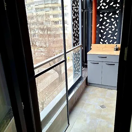 Deluxe Apartment-center Апартаменты *