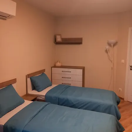 Deluxe Apartment-center Апартаменты *